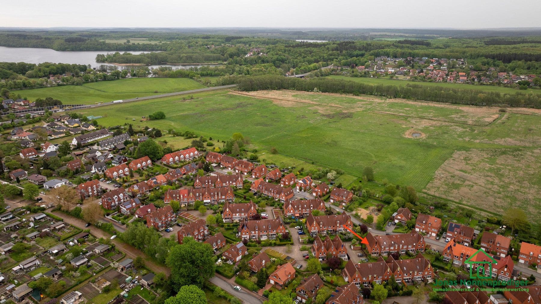 Prodej domu 151 m², pozemek 227 m², Nedderfeld 112, Schwerin, Mecklenburg-Vorpommern Prodej domu 151 m², pozemek 227 m², Nedderfeld 112, Schwerin, Mecklenburg-Vorpommern