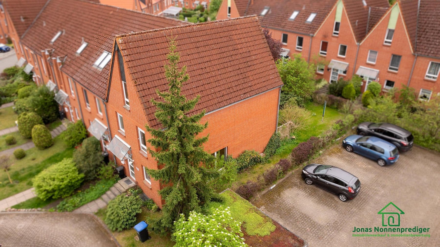 Prodej domu 151 m², pozemek 227 m², Nedderfeld 112, Schwerin, Mecklenburg-Vorpommern Prodej domu 151 m², pozemek 227 m², Nedderfeld 112, Schwerin, Mecklenburg-Vorpommern