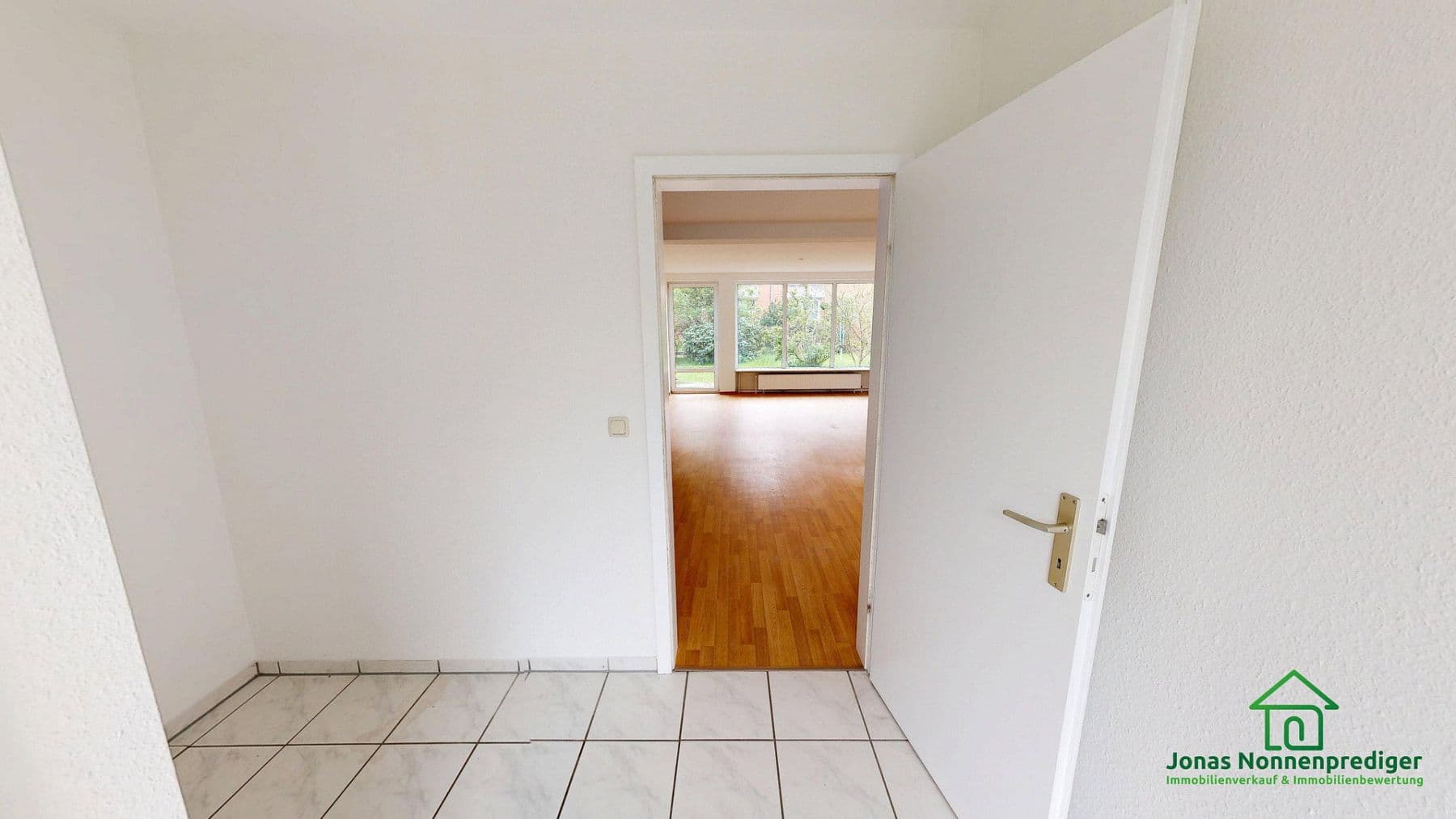Prodej domu 151 m², pozemek 227 m², Nedderfeld 112, Schwerin, Mecklenburg-Vorpommern Prodej domu 151 m², pozemek 227 m², Nedderfeld 112, Schwerin, Mecklenburg-Vorpommern