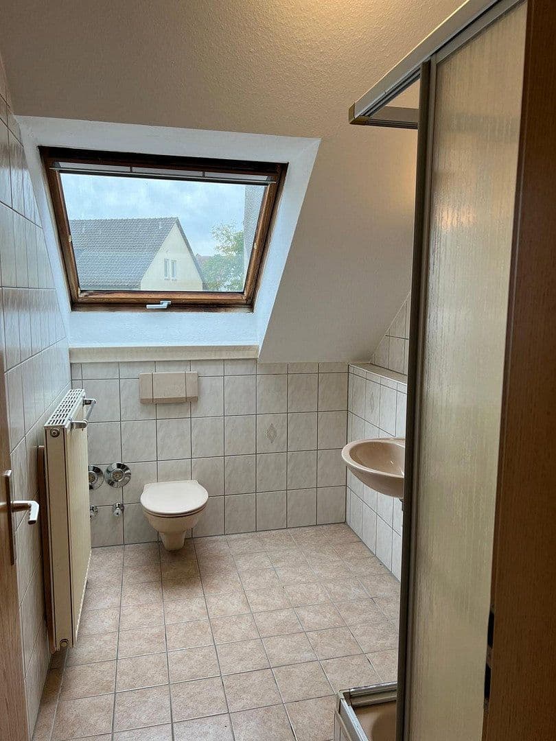Pronájem bytu 1+1 28 m², Hüttendorfer Straße 4, Erlangen, Bavorsko Pronájem bytu 1+1 28 m², Hüttendorfer Straße 4, Erlangen, Bavorsko