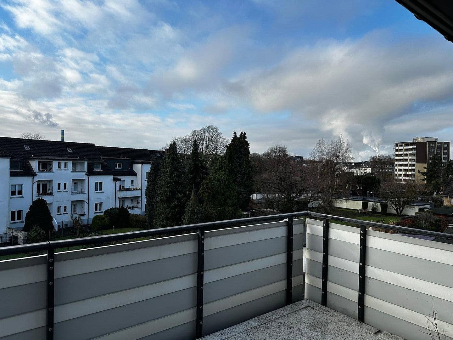 Prodej bytu 4+1 107 m², Oberhausen, Severní Porýní-Vestfálsko Prodej bytu 4+1 107 m², Oberhausen, Severní Porýní-Vestfálsko