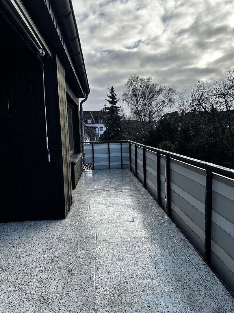Prodej bytu 4+1 107 m², Oberhausen, Severní Porýní-Vestfálsko Prodej bytu 4+1 107 m², Oberhausen, Severní Porýní-Vestfálsko