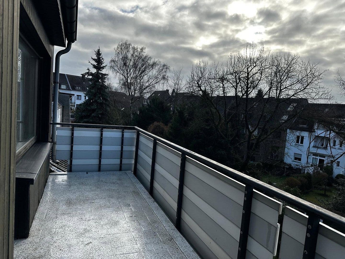 Prodej bytu 4+1 107 m², Oberhausen, Severní Porýní-Vestfálsko Prodej bytu 4+1 107 m², Oberhausen, Severní Porýní-Vestfálsko
