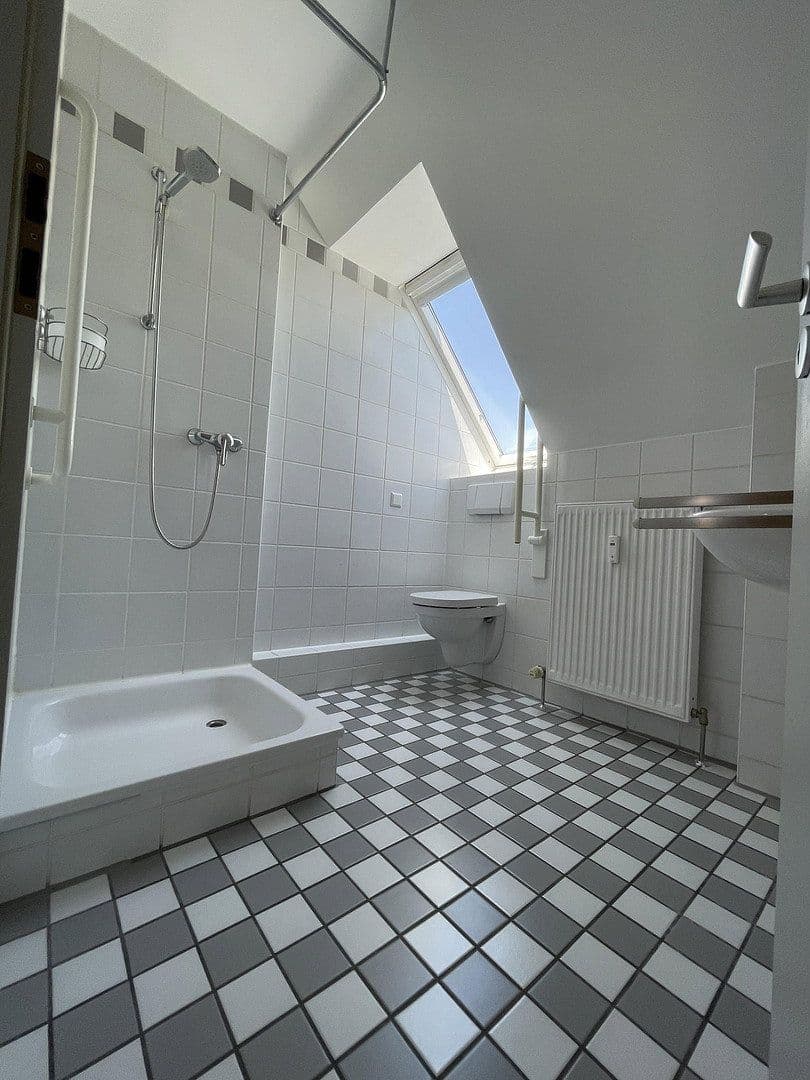 Pronájem bytu 2+1 46 m², Gerlinger Weg 1, Ditzingen, Bádensko-Württembersko Pronájem bytu 2+1 46 m², Gerlinger Weg 1, Ditzingen, Bádensko-Württembersko