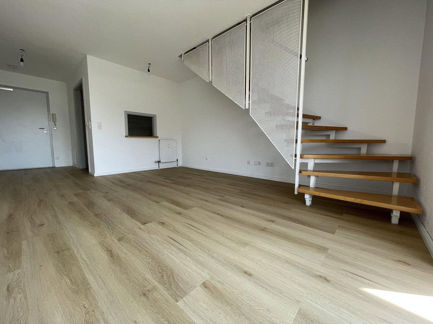 Pronájem bytu 2+1 46 m², Gerlinger Weg 1, Ditzingen, Bádensko-Württembersko Pronájem bytu 2+1 46 m², Gerlinger Weg 1, Ditzingen, Bádensko-Württembersko