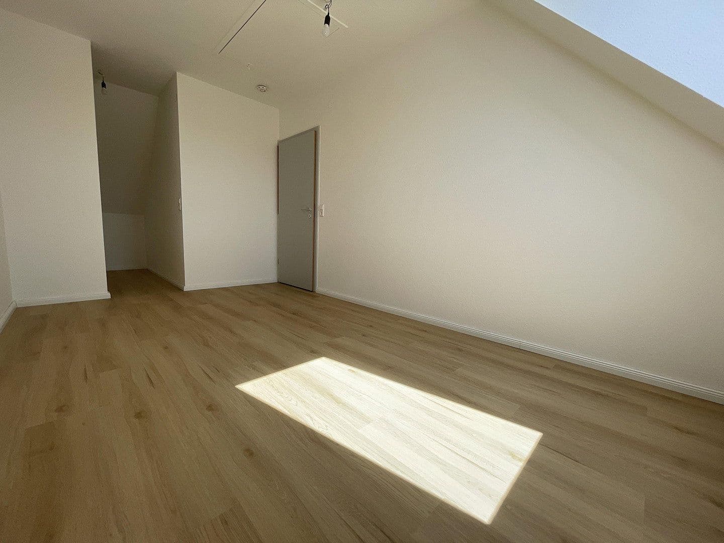 Pronájem bytu 2+1 46 m², Gerlinger Weg 1, Ditzingen, Bádensko-Württembersko Pronájem bytu 2+1 46 m², Gerlinger Weg 1, Ditzingen, Bádensko-Württembersko