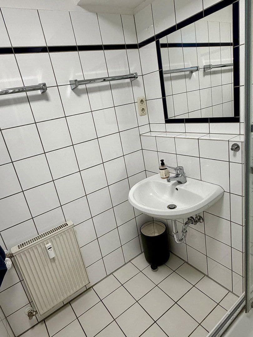 Prodej bytu 1+1 33 m², Rosmarinstr. 22, Düsseldorf, Severní Porýní-Vestfálsko Prodej bytu 1+1 33 m², Rosmarinstr. 22, Düsseldorf, Severní Porýní-Vestfálsko
