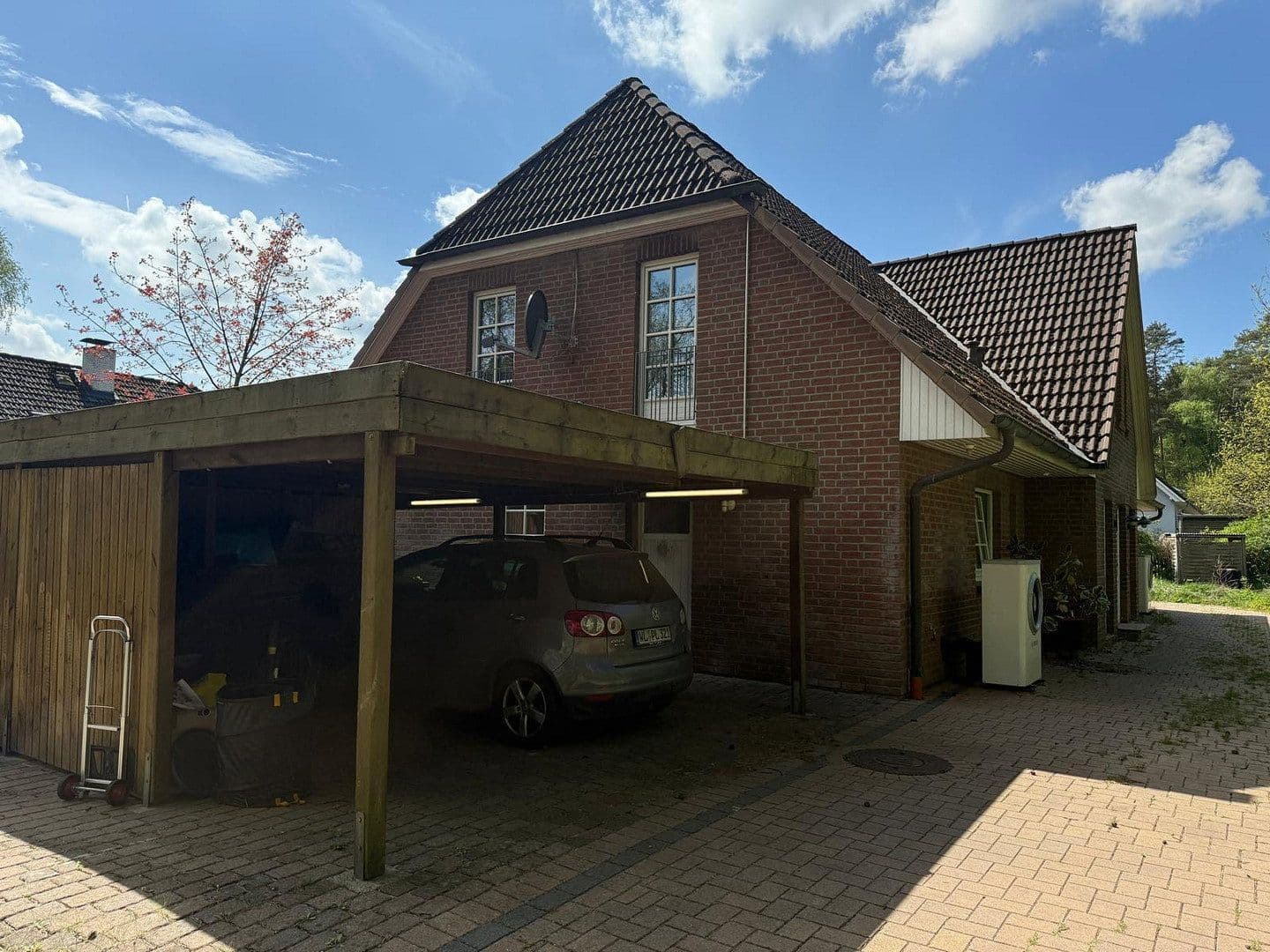 Prodej domu 282 m², pozemek 1.914 m², Handeloh, Dolní Sasko Prodej domu 282 m², pozemek 1.914 m², Handeloh, Dolní Sasko