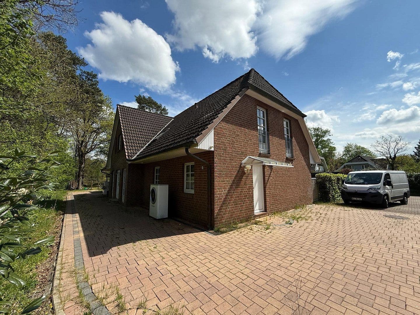 Prodej domu 282 m², pozemek 1.914 m², Handeloh, Dolní Sasko Prodej domu 282 m², pozemek 1.914 m², Handeloh, Dolní Sasko