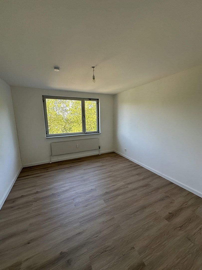 Pronájem bytu 3+1 81 m², Eisenacher Straße 4, Koblenz, Porýní-Falc Pronájem bytu 3+1 81 m², Eisenacher Straße 4, Koblenz, Porýní-Falc