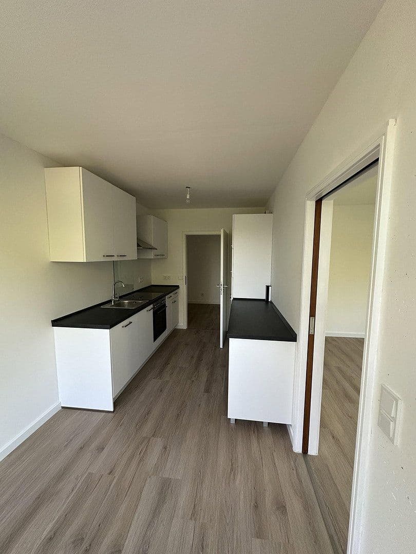 Pronájem bytu 3+1 81 m², Eisenacher Straße 4, Koblenz, Porýní-Falc Pronájem bytu 3+1 81 m², Eisenacher Straße 4, Koblenz, Porýní-Falc