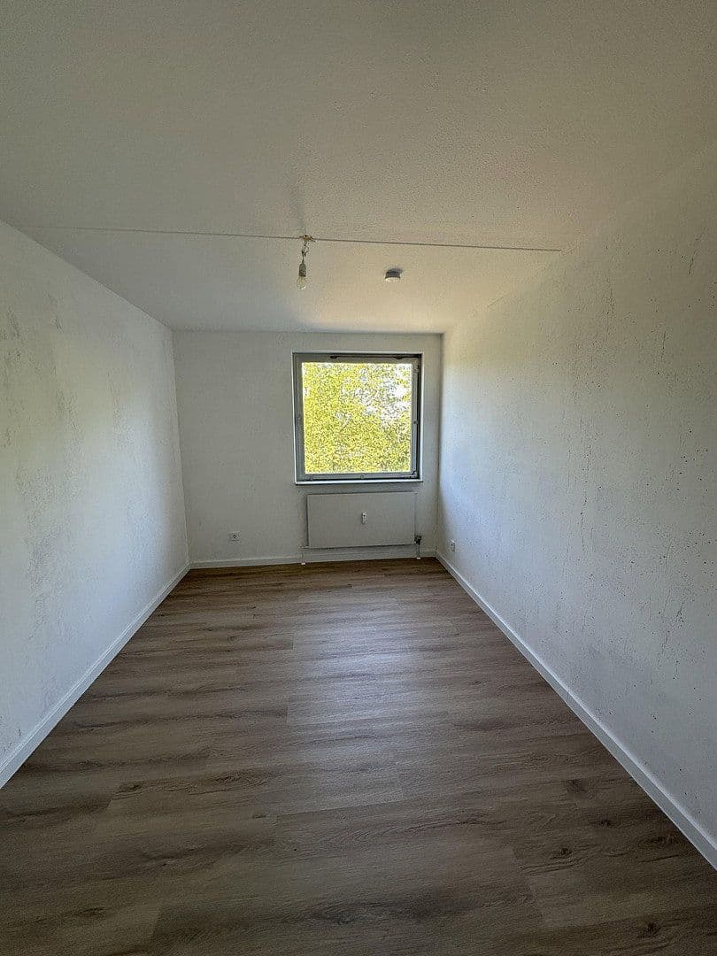 Pronájem bytu 3+1 81 m², Eisenacher Straße 4, Koblenz, Porýní-Falc Pronájem bytu 3+1 81 m², Eisenacher Straße 4, Koblenz, Porýní-Falc