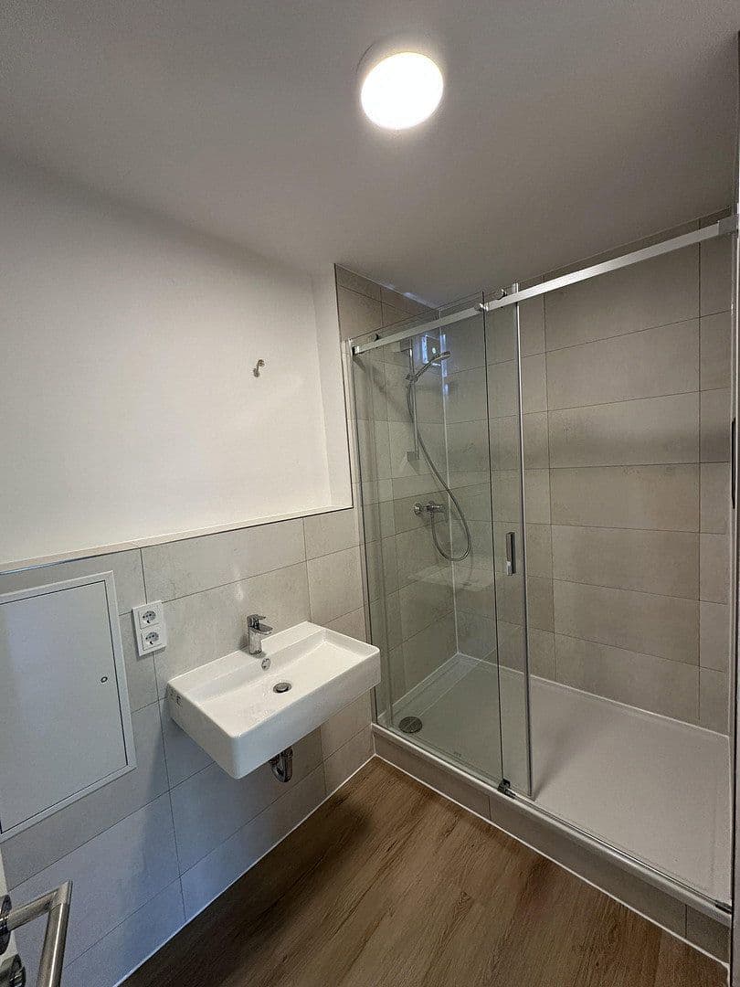 Pronájem bytu 3+1 81 m², Eisenacher Straße 4, Koblenz, Porýní-Falc Pronájem bytu 3+1 81 m², Eisenacher Straße 4, Koblenz, Porýní-Falc