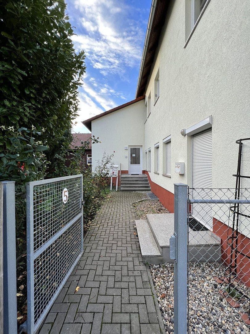 Pronájem bytu 5+kk 120 m², Sickingenstraße 5, Magdeburg, Sasko-Anhaltsko Pronájem bytu 5+kk 120 m², Sickingenstraße 5, Magdeburg, Sasko-Anhaltsko
