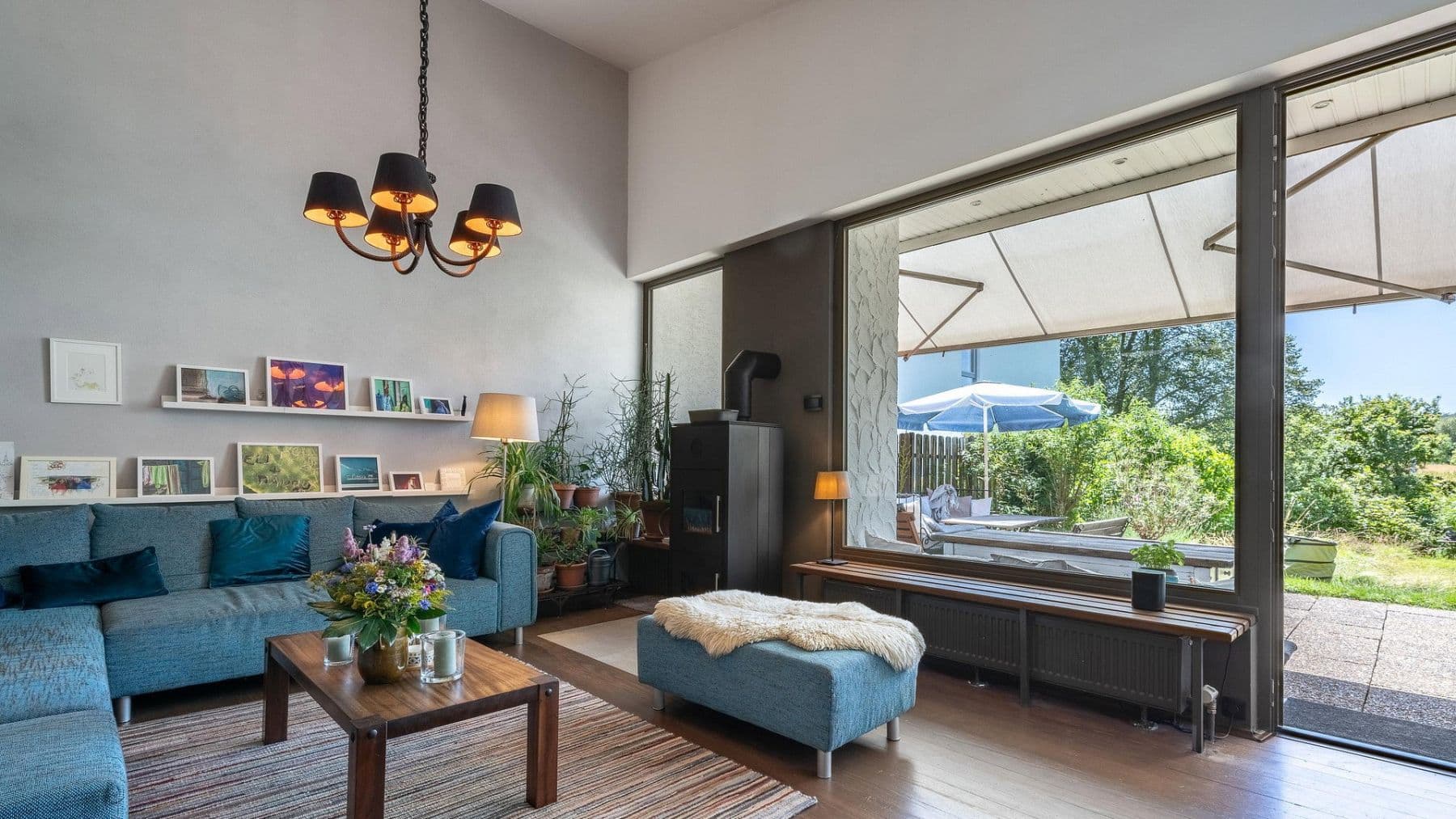 Prodej domu 291 m², pozemek 2.464 m², Daimlerstr. 14, Taunusstein, Hessen Prodej domu 291 m², pozemek 2.464 m², Daimlerstr. 14, Taunusstein, Hessen