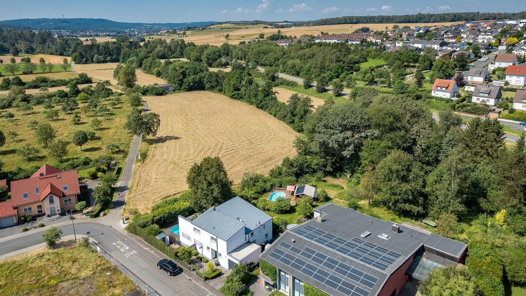 Prodej domu 291 m², pozemek 2.464 m², Daimlerstr. 14, Taunusstein, Hessen Prodej domu 291 m², pozemek 2.464 m², Daimlerstr. 14, Taunusstein, Hessen