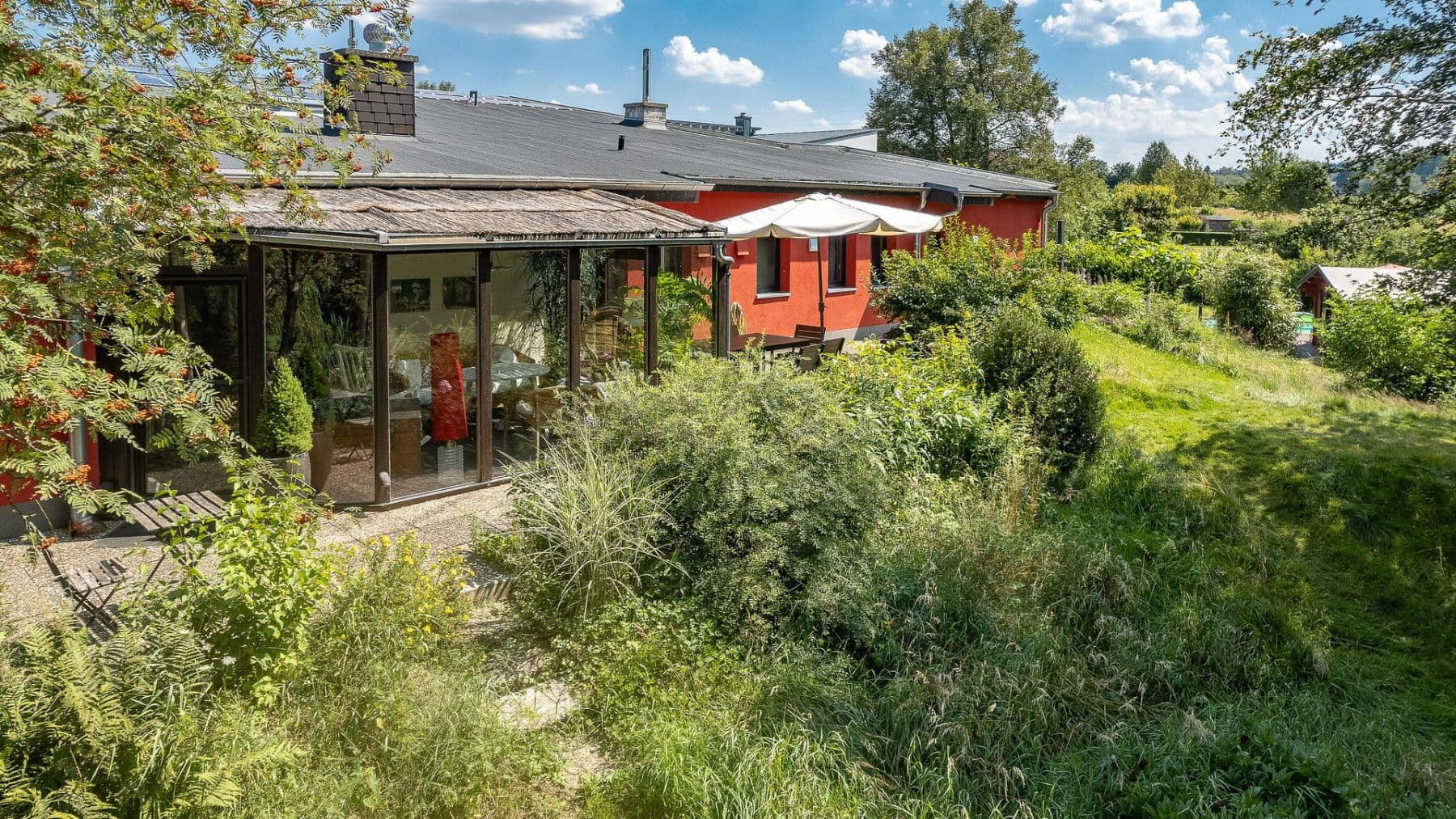 Prodej domu 291 m², pozemek 2.464 m², Daimlerstr. 14, Taunusstein, Hessen Prodej domu 291 m², pozemek 2.464 m², Daimlerstr. 14, Taunusstein, Hessen