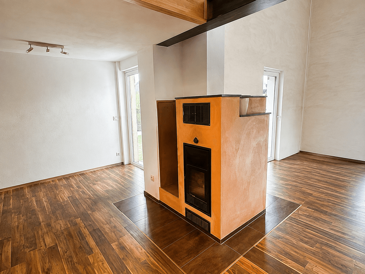 Prodej domu 273 m², pozemek 655 m², Alfred-Nobel-Ring 14, Einbeck, Dolní Sasko Prodej domu 273 m², pozemek 655 m², Alfred-Nobel-Ring 14, Einbeck, Dolní Sasko