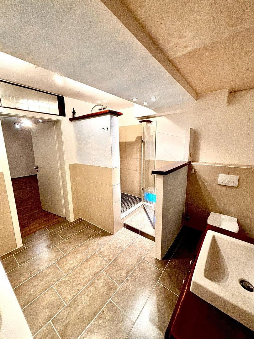 Prodej domu 273 m², pozemek 655 m², Alfred-Nobel-Ring 14, Einbeck, Dolní Sasko Prodej domu 273 m², pozemek 655 m², Alfred-Nobel-Ring 14, Einbeck, Dolní Sasko