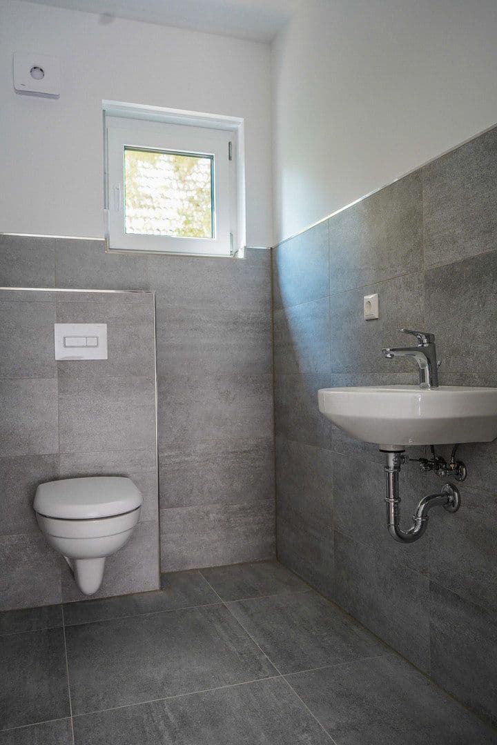 Prodej domu 150 m², pozemek 402 m², Humboldtallee 41, Falkensee, Braniborsko Prodej domu 150 m², pozemek 402 m², Humboldtallee 41, Falkensee, Braniborsko