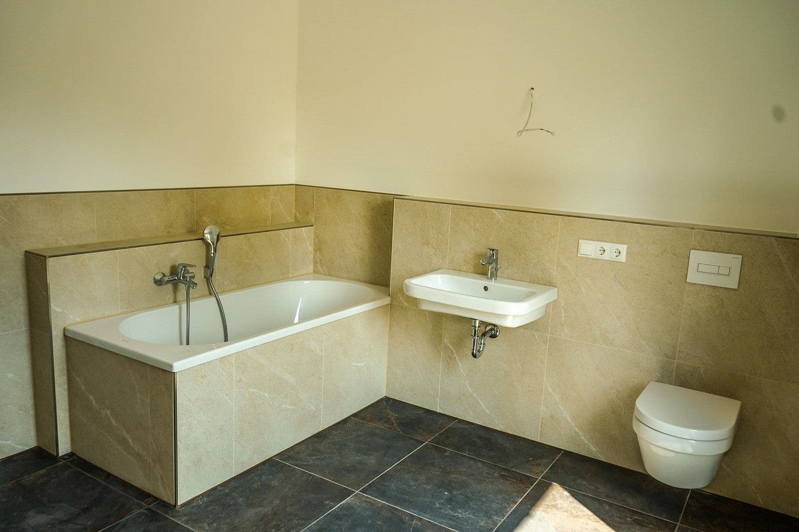 Prodej domu 150 m², pozemek 402 m², Humboldtallee 41, Falkensee, Braniborsko Prodej domu 150 m², pozemek 402 m², Humboldtallee 41, Falkensee, Braniborsko