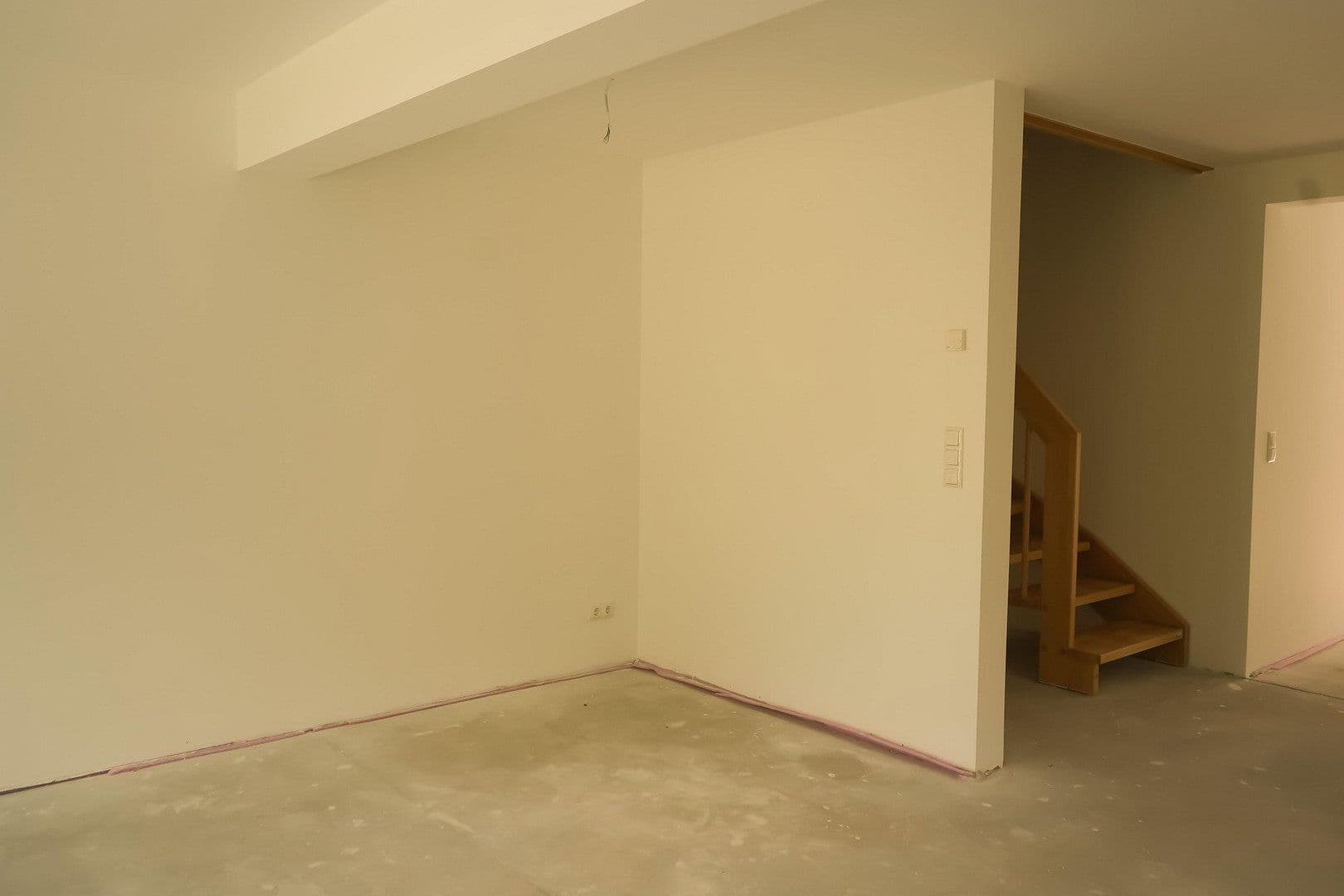 Prodej domu 150 m², pozemek 402 m², Humboldtallee 41, Falkensee, Braniborsko Prodej domu 150 m², pozemek 402 m², Humboldtallee 41, Falkensee, Braniborsko
