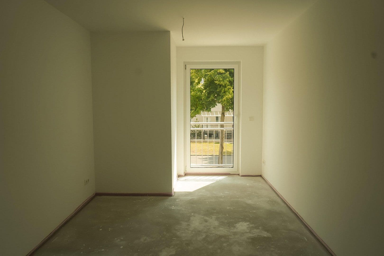 Prodej domu 150 m², pozemek 402 m², Humboldtallee 41, Falkensee, Braniborsko Prodej domu 150 m², pozemek 402 m², Humboldtallee 41, Falkensee, Braniborsko