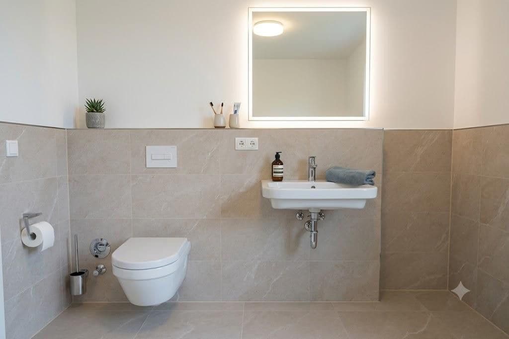 Prodej domu 150 m², pozemek 402 m², Humboldtallee 41, Falkensee, Braniborsko Prodej domu 150 m², pozemek 402 m², Humboldtallee 41, Falkensee, Braniborsko