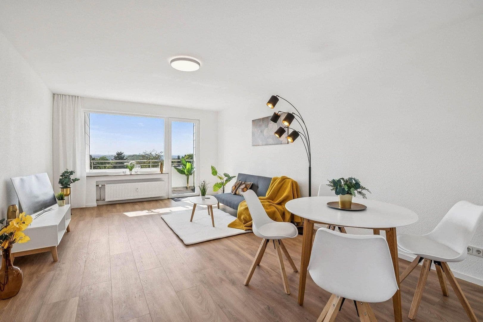 Prodej bytu 3+1 90 m², Breslauer Str.20, Saarbrücken, Země Sársko Prodej bytu 3+1 90 m², Breslauer Str.20, Saarbrücken, Země Sársko