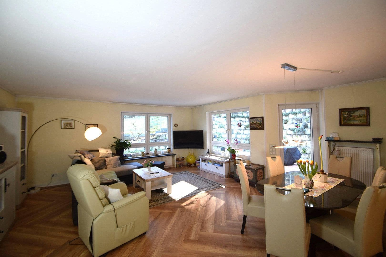 Prodej bytu 3+1 134 m², Meisenweg 2, Bad Neuenahr-Ahrweiler, Porýní-Falc Prodej bytu 3+1 134 m², Meisenweg 2, Bad Neuenahr-Ahrweiler, Porýní-Falc