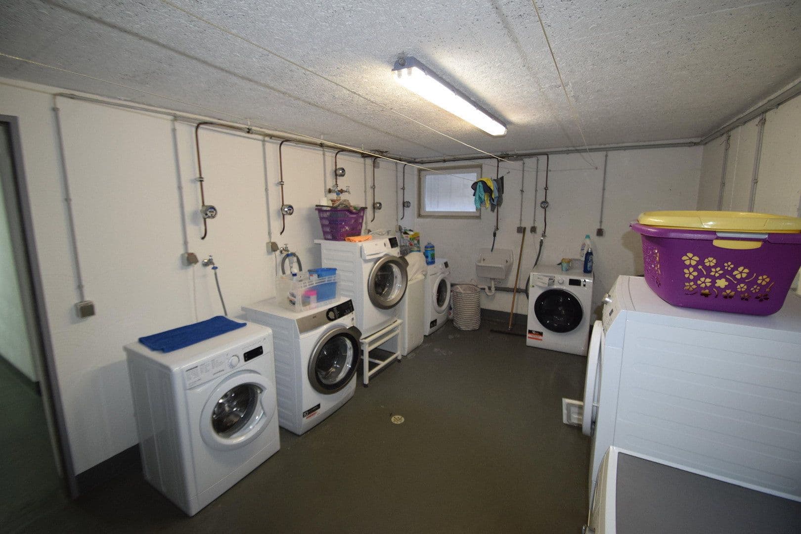 Prodej bytu 3+1 134 m², Meisenweg 2, Bad Neuenahr-Ahrweiler, Porýní-Falc Prodej bytu 3+1 134 m², Meisenweg 2, Bad Neuenahr-Ahrweiler, Porýní-Falc