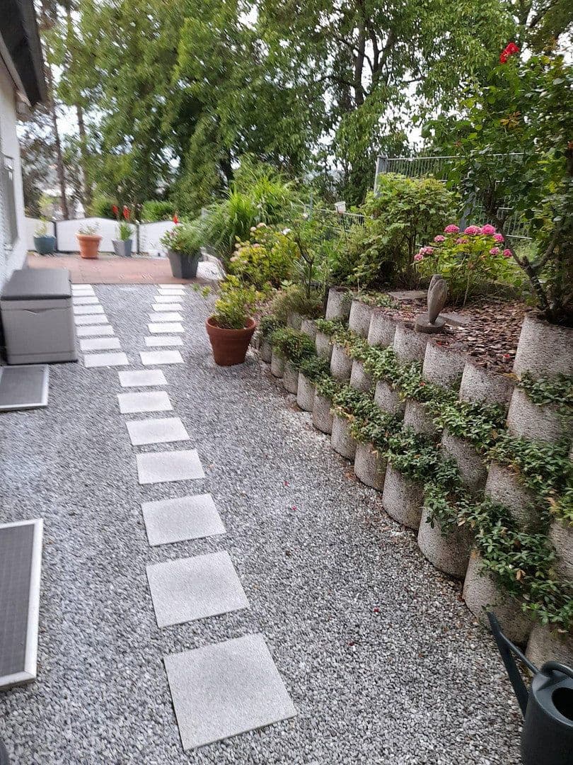 Prodej bytu 3+1 134 m², Meisenweg 2, Bad Neuenahr-Ahrweiler, Porýní-Falc Prodej bytu 3+1 134 m², Meisenweg 2, Bad Neuenahr-Ahrweiler, Porýní-Falc