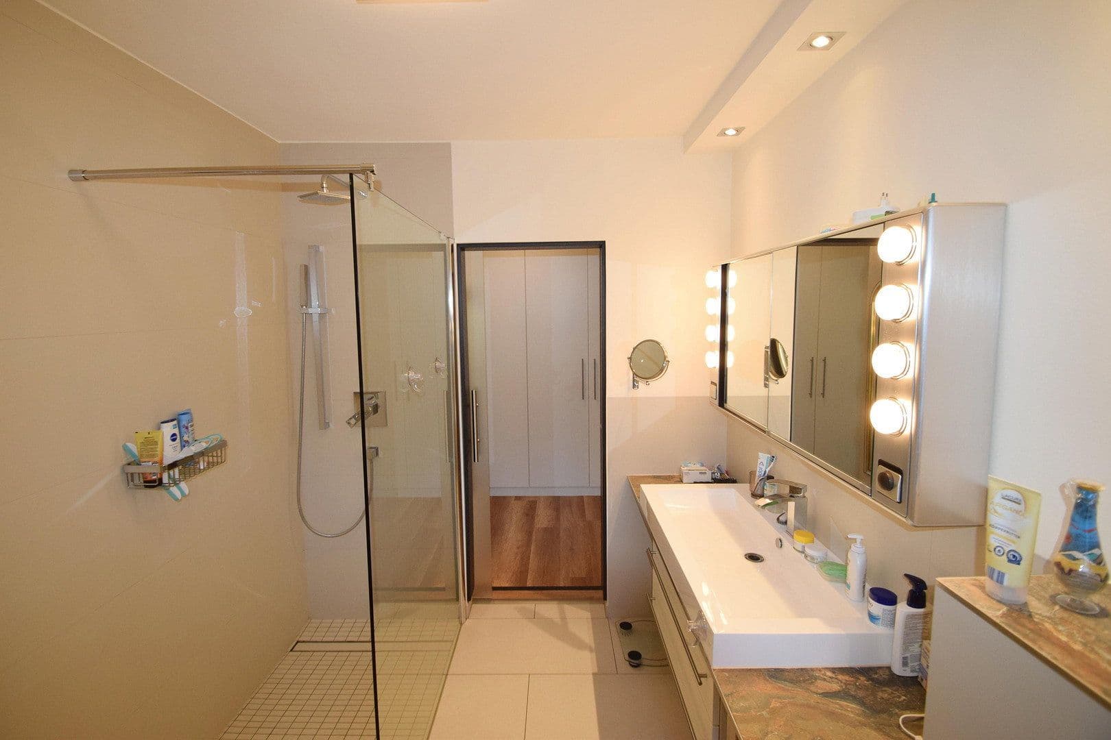 Prodej bytu 3+1 134 m², Meisenweg 2, Bad Neuenahr-Ahrweiler, Porýní-Falc Prodej bytu 3+1 134 m², Meisenweg 2, Bad Neuenahr-Ahrweiler, Porýní-Falc