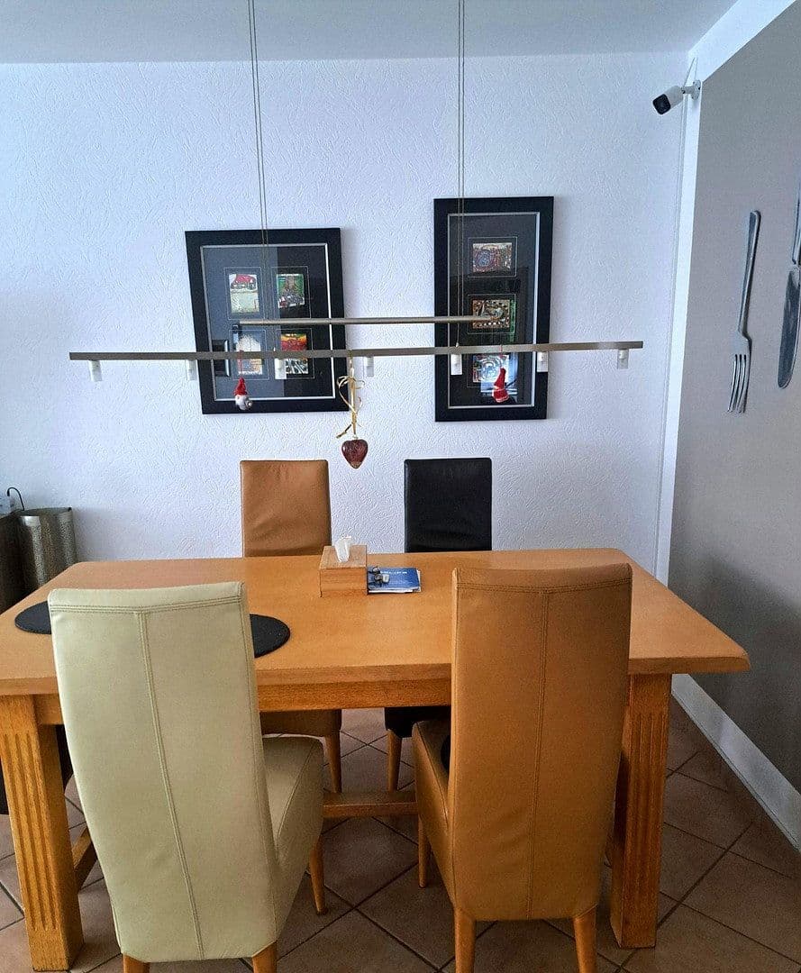 Prodej bytu 2+kk 75 m², Oberhausen, Severní Porýní-Vestfálsko Prodej bytu 2+kk 75 m², Oberhausen, Severní Porýní-Vestfálsko