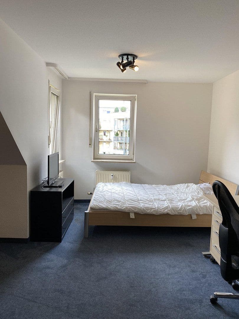 Pronájem bytu 1+1 25 m², Karl-Bröger-Straße 18, Nürnberg, Bavorsko Pronájem bytu 1+1 25 m², Karl-Bröger-Straße 18, Nürnberg, Bavorsko
