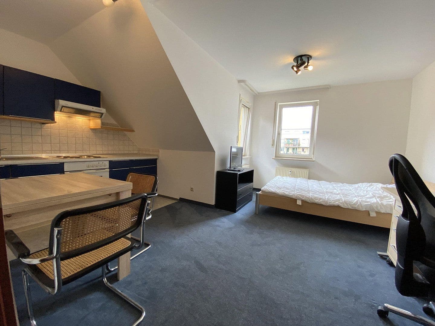 Pronájem bytu 1+1 25 m², Karl-Bröger-Straße 18, Nürnberg, Bavorsko Pronájem bytu 1+1 25 m², Karl-Bröger-Straße 18, Nürnberg, Bavorsko