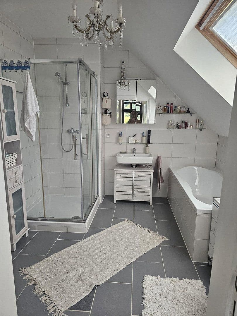 Pronájem domu 250 m², pozemek 2.000 m², Borgholzhausen, Severní Porýní-Vestfálsko Pronájem domu 250 m², pozemek 2.000 m², Borgholzhausen, Severní Porýní-Vestfálsko