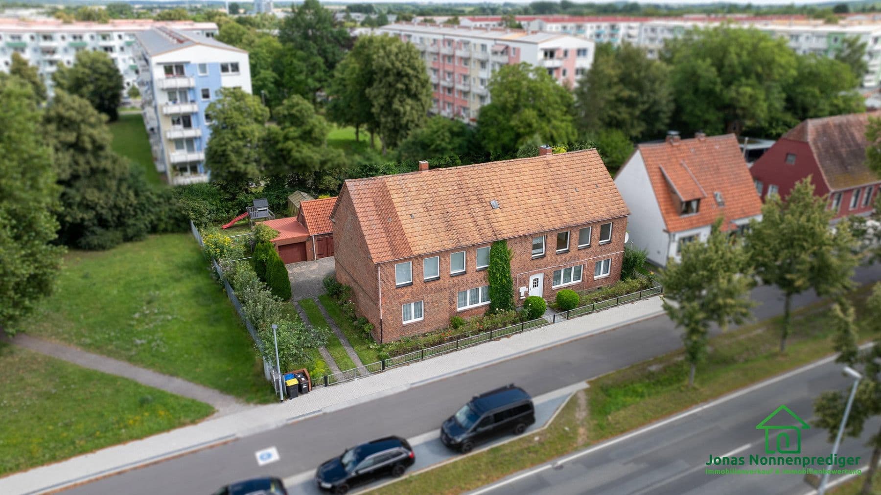 Prodej domu 296 m², pozemek 964 m², Gadebuscher Straße 136, Schwerin, Mecklenburg-Vorpommern Prodej domu 296 m², pozemek 964 m², Gadebuscher Straße 136, Schwerin, Mecklenburg-Vorpommern