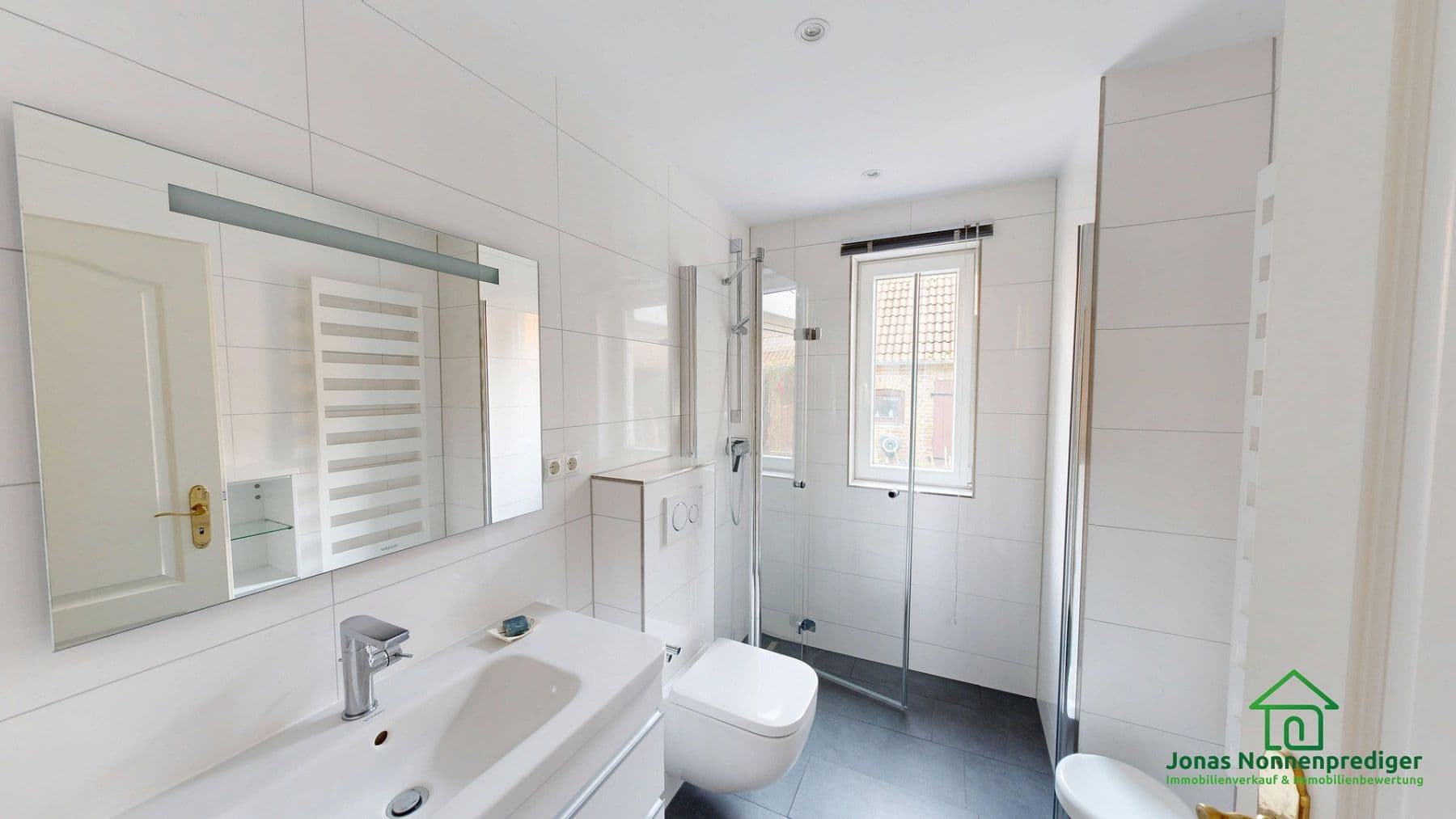 Prodej domu 296 m², pozemek 964 m², Gadebuscher Straße 136, Schwerin, Mecklenburg-Vorpommern Prodej domu 296 m², pozemek 964 m², Gadebuscher Straße 136, Schwerin, Mecklenburg-Vorpommern