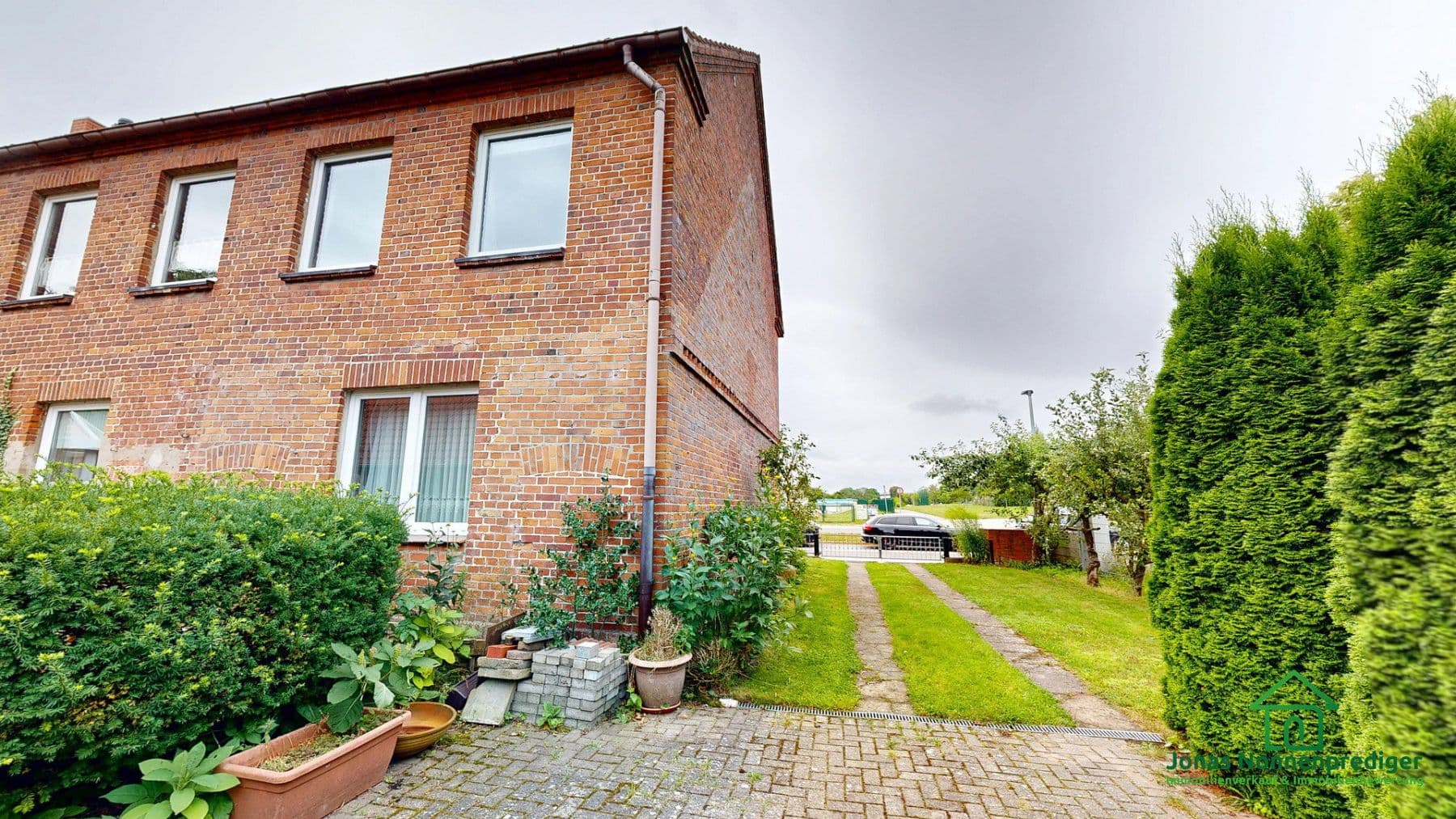 Prodej domu 296 m², pozemek 964 m², Gadebuscher Straße 136, Schwerin, Mecklenburg-Vorpommern Prodej domu 296 m², pozemek 964 m², Gadebuscher Straße 136, Schwerin, Mecklenburg-Vorpommern