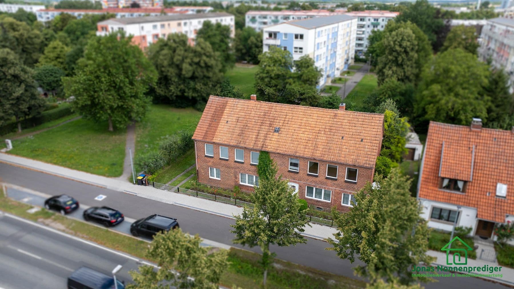 Prodej domu 296 m², pozemek 964 m², Gadebuscher Straße 136, Schwerin, Mecklenburg-Vorpommern Prodej domu 296 m², pozemek 964 m², Gadebuscher Straße 136, Schwerin, Mecklenburg-Vorpommern