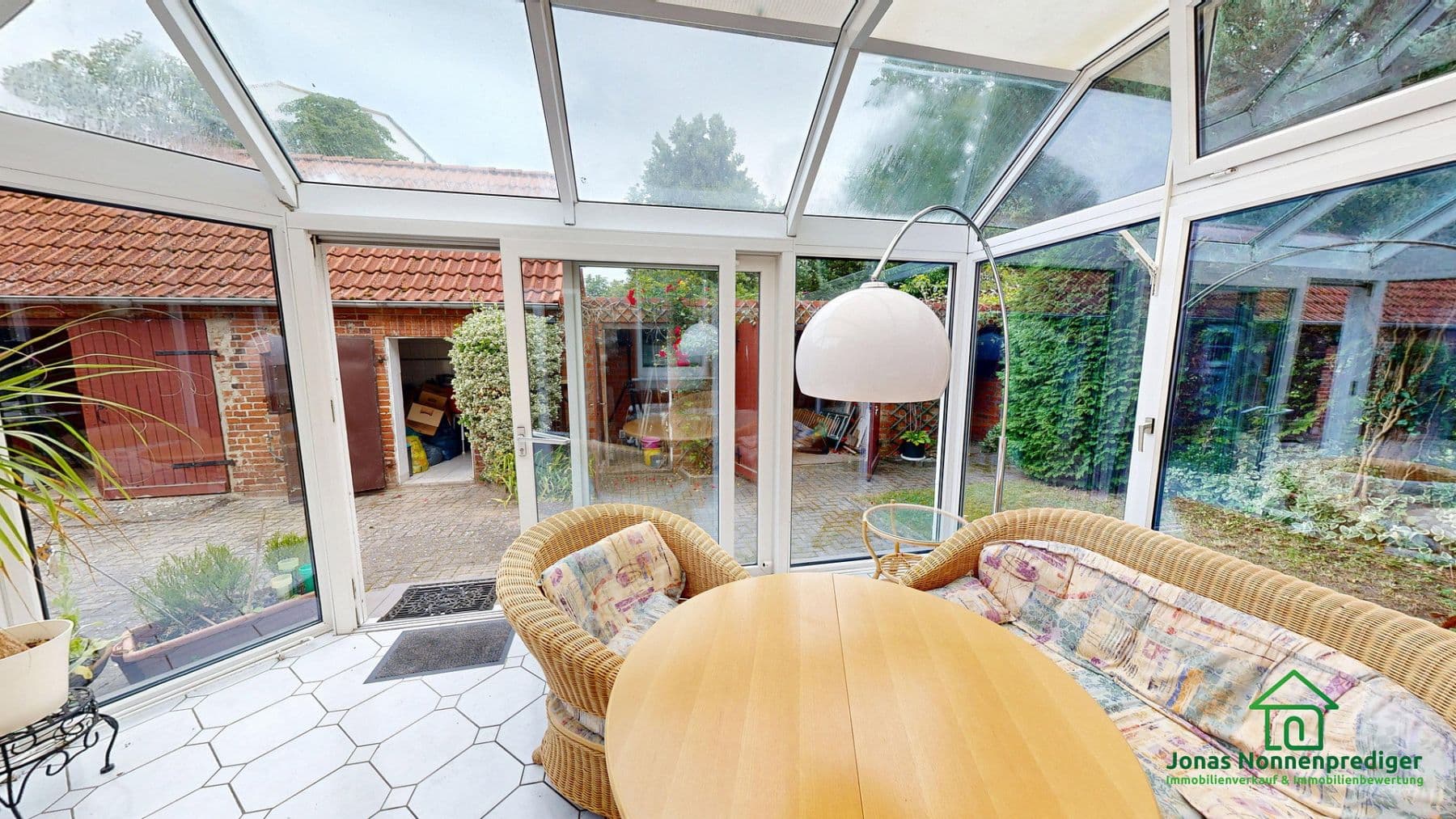 Prodej domu 296 m², pozemek 964 m², Gadebuscher Straße 136, Schwerin, Mecklenburg-Vorpommern Prodej domu 296 m², pozemek 964 m², Gadebuscher Straße 136, Schwerin, Mecklenburg-Vorpommern