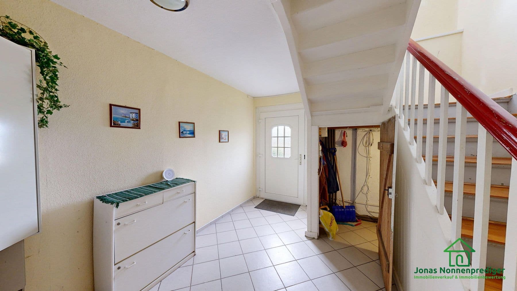 Prodej domu 296 m², pozemek 964 m², Gadebuscher Straße 136, Schwerin, Mecklenburg-Vorpommern Prodej domu 296 m², pozemek 964 m², Gadebuscher Straße 136, Schwerin, Mecklenburg-Vorpommern