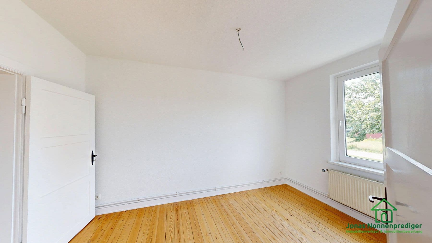 Prodej domu 296 m², pozemek 964 m², Gadebuscher Straße 136, Schwerin, Mecklenburg-Vorpommern Prodej domu 296 m², pozemek 964 m², Gadebuscher Straße 136, Schwerin, Mecklenburg-Vorpommern