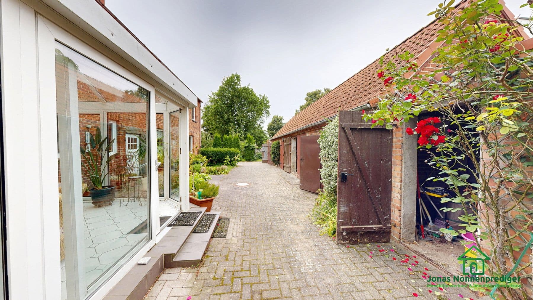 Prodej domu 296 m², pozemek 964 m², Gadebuscher Straße 136, Schwerin, Mecklenburg-Vorpommern Prodej domu 296 m², pozemek 964 m², Gadebuscher Straße 136, Schwerin, Mecklenburg-Vorpommern