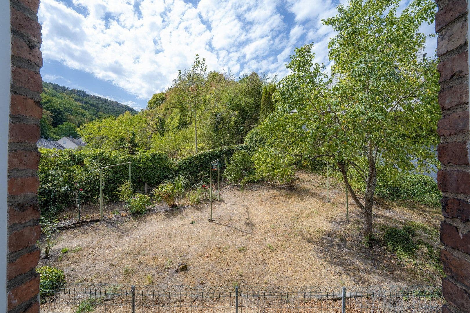 Prodej domu 262 m², pozemek 376 m², In der Märtschelt 8, Cochem, Porýní-Falc Prodej domu 262 m², pozemek 376 m², In der Märtschelt 8, Cochem, Porýní-Falc