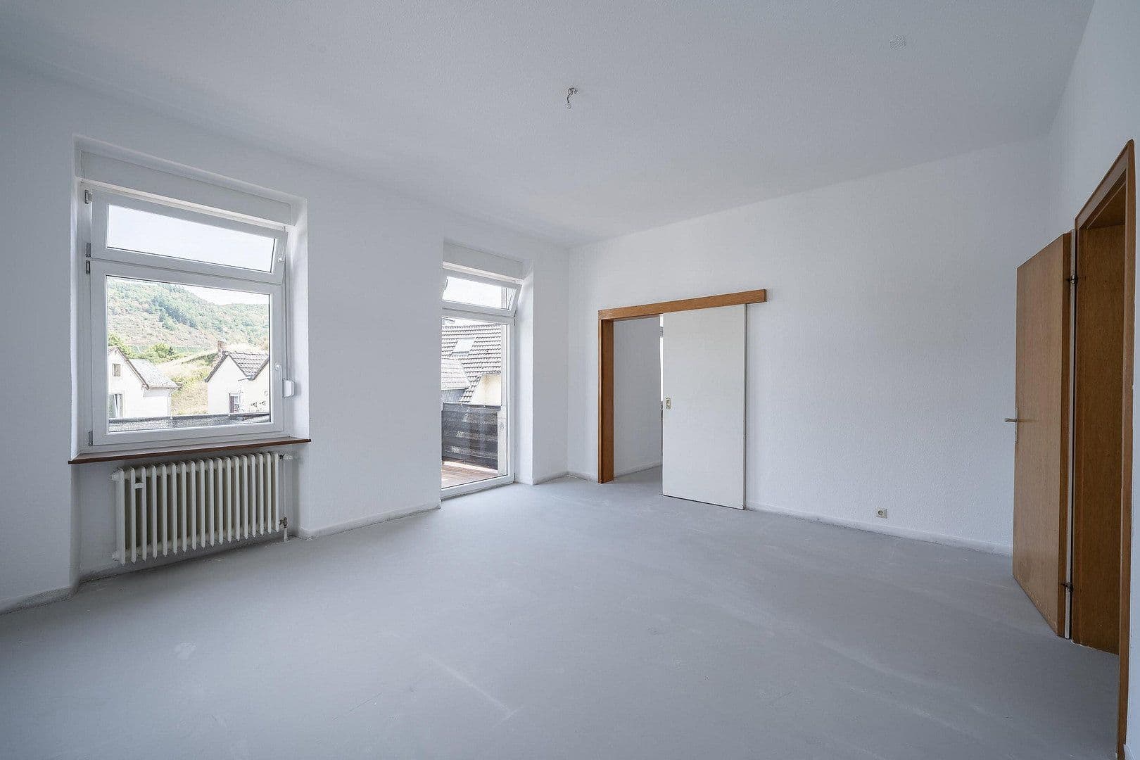 Prodej domu 262 m², pozemek 376 m², In der Märtschelt 8, Cochem, Porýní-Falc Prodej domu 262 m², pozemek 376 m², In der Märtschelt 8, Cochem, Porýní-Falc