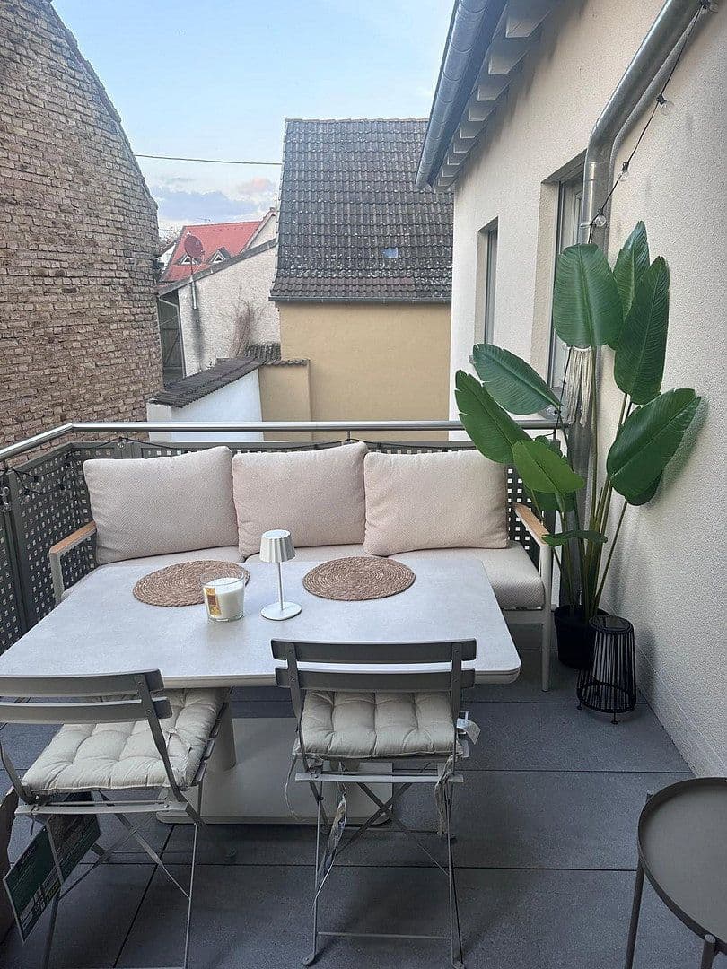 Pronájem bytu 3+1 78 m², Flörsheim, Hessen Pronájem bytu 3+1 78 m², Flörsheim, Hessen