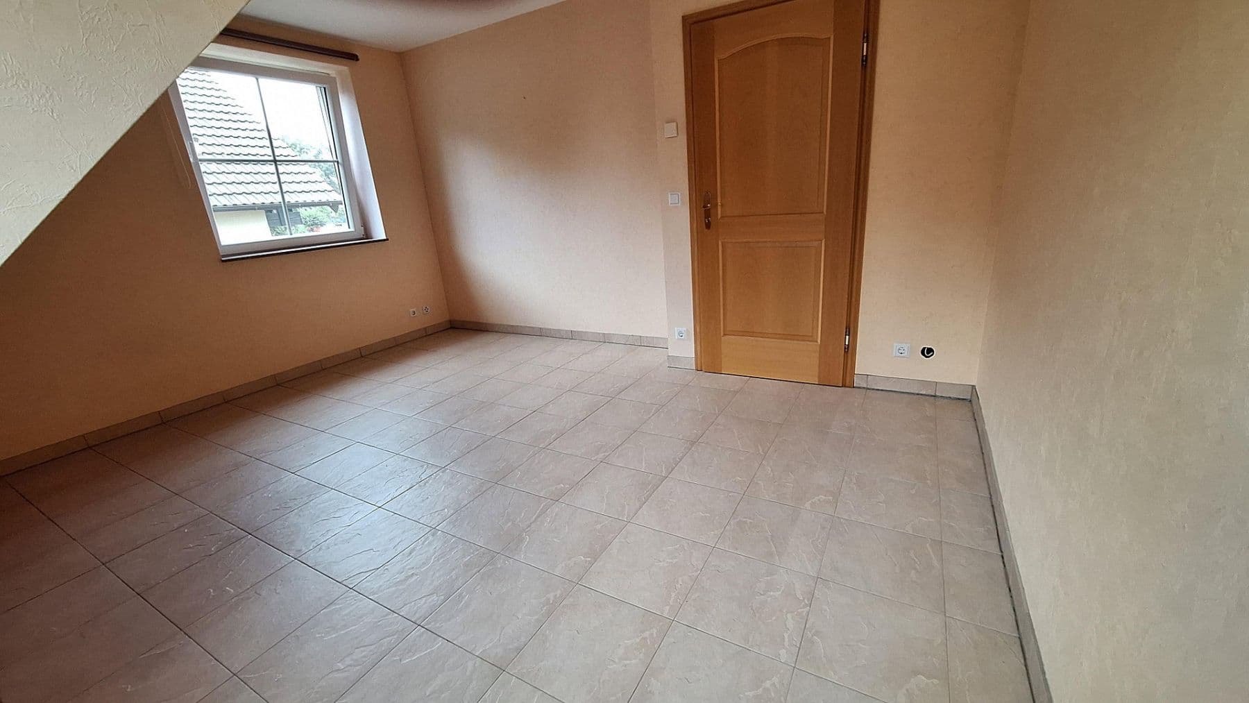 Prodej domu 113 m², pozemek 495 m², Krostitz, Sasko Prodej domu 113 m², pozemek 495 m², Krostitz, Sasko