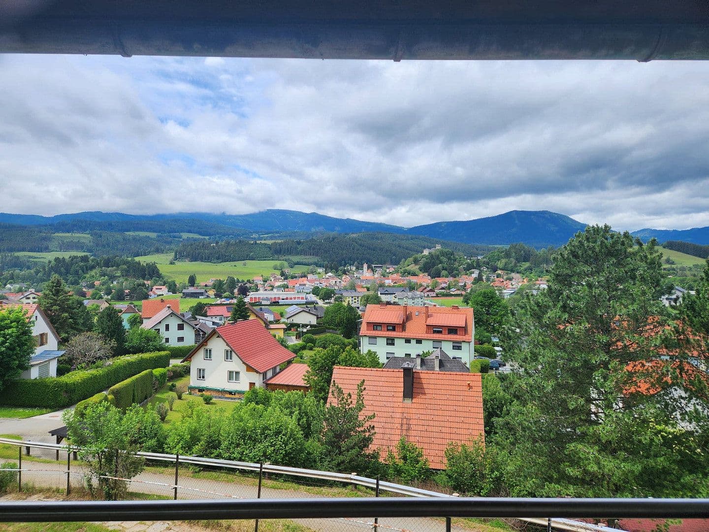 Prodej domu 152 m², pozemek 1.460 m², Schwimmbadstraße 31, Neumarkt in der Steiermark, Štýrsko Prodej domu 152 m², pozemek 1.460 m², Schwimmbadstraße 31, Neumarkt in der Steiermark, Štýrsko
